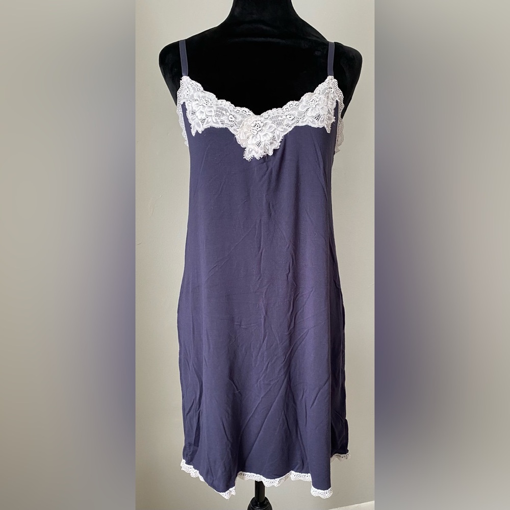 Tahari Navy Blue and White Lace Stretch Chemise